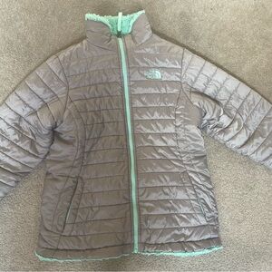 North Face Girls Size 14 reversible puffer EUC